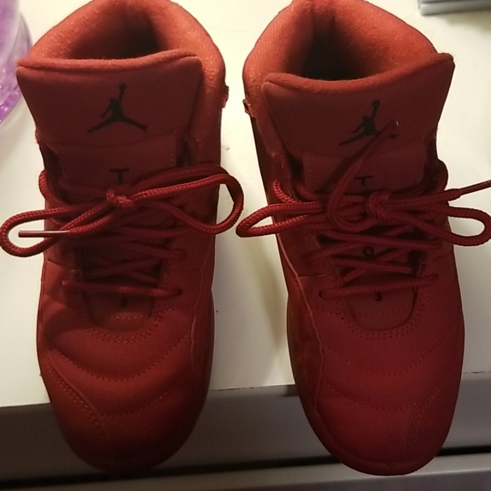 Air Jordan 12 retro "gym red"